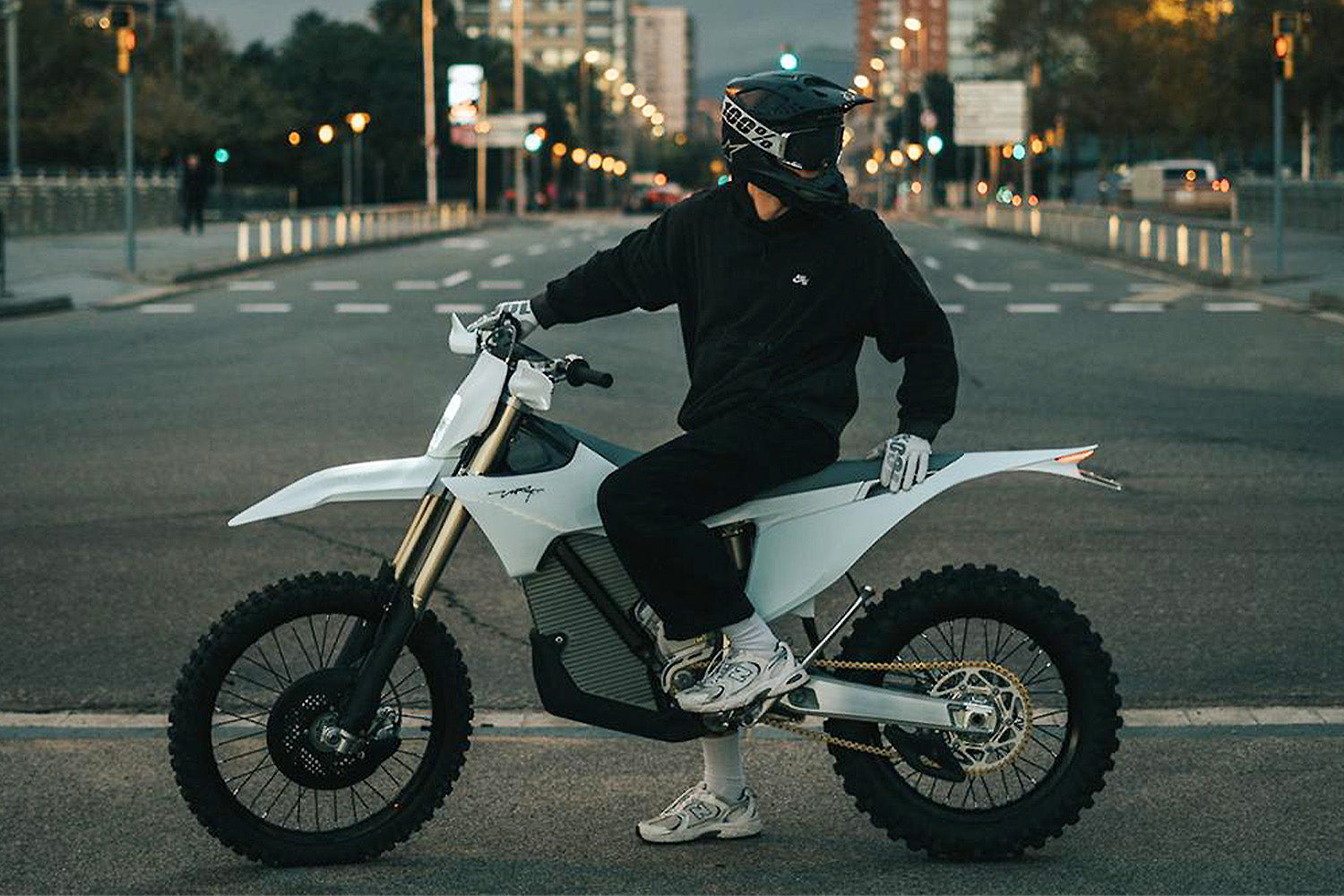 What Traditional Motorcycle Brands Got Wrong About Electric Dirt Bikes