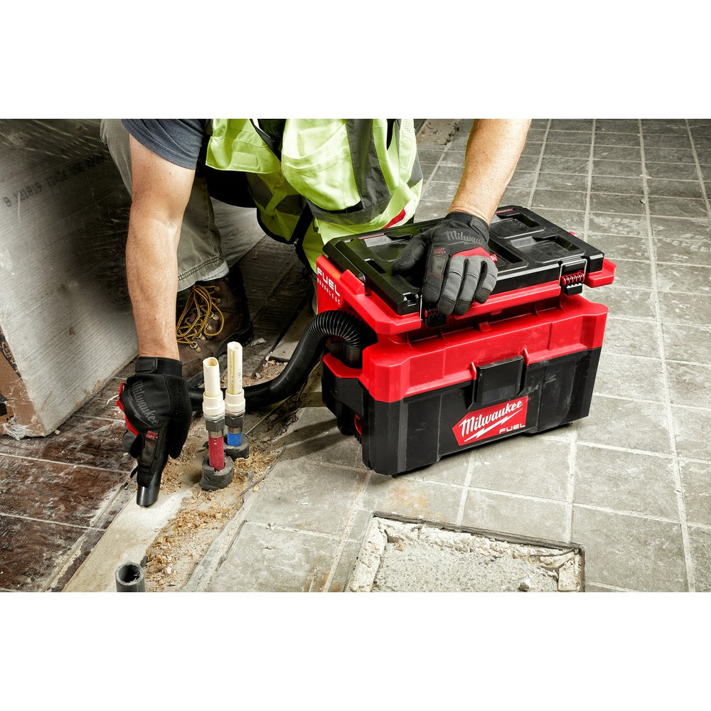 Milwaukee  0970-20 M18 FUEL PACKOUT 2.5 Gallon Wet/Dry Vacuum, Bare